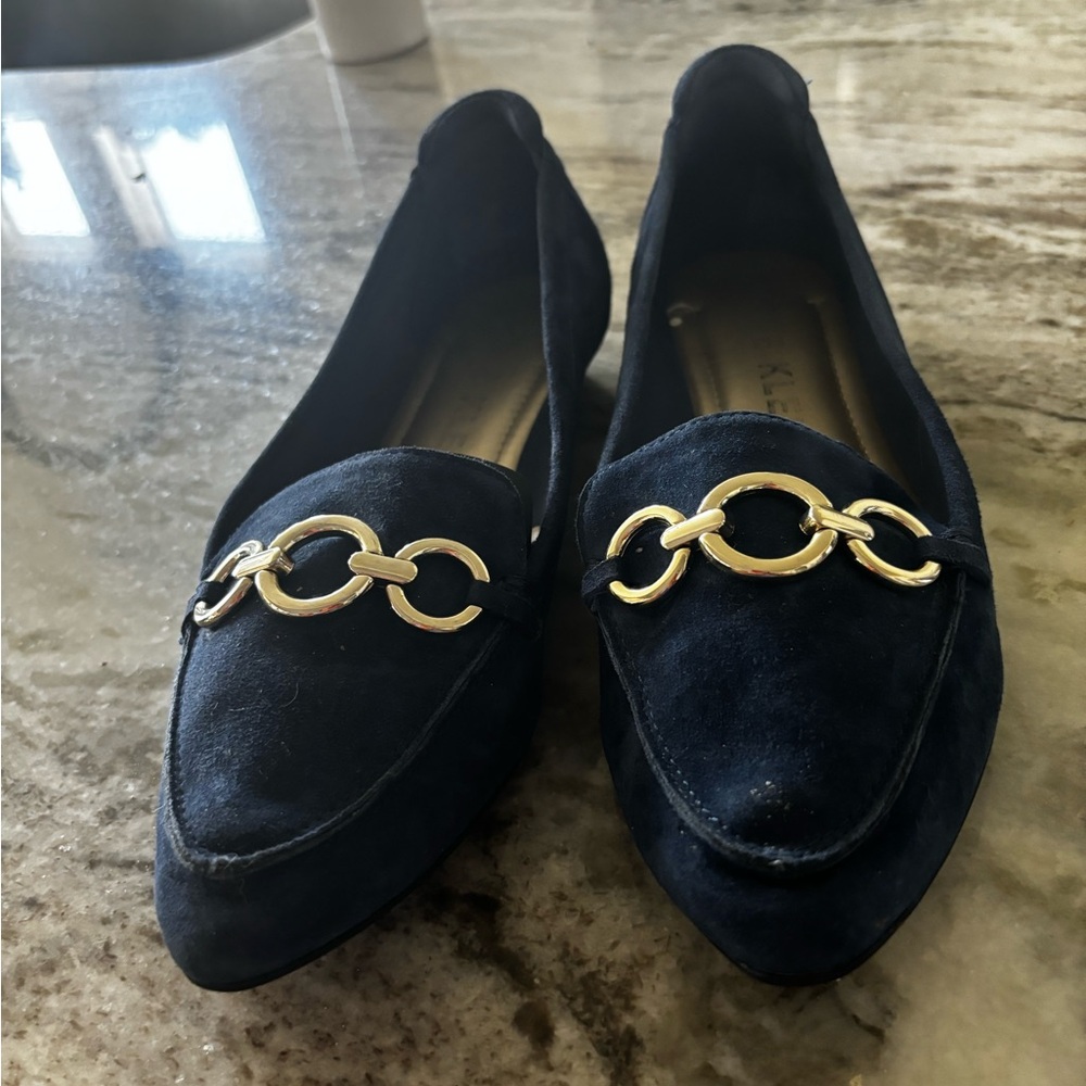 Anne Klein flat navy suede shoe size 10